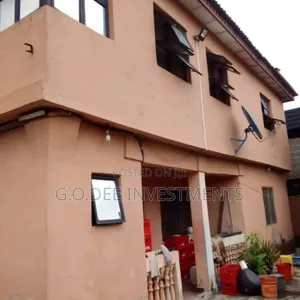 3bdrm Block of Flats in Off Ago-Palace Way for sale