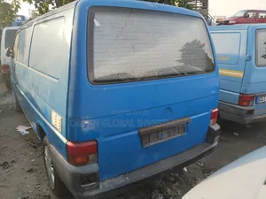 Volkswagen Transporter 2003 Blue
