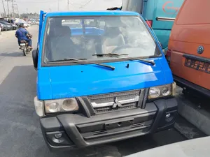 Mitsubishi Delica 2015 Blue