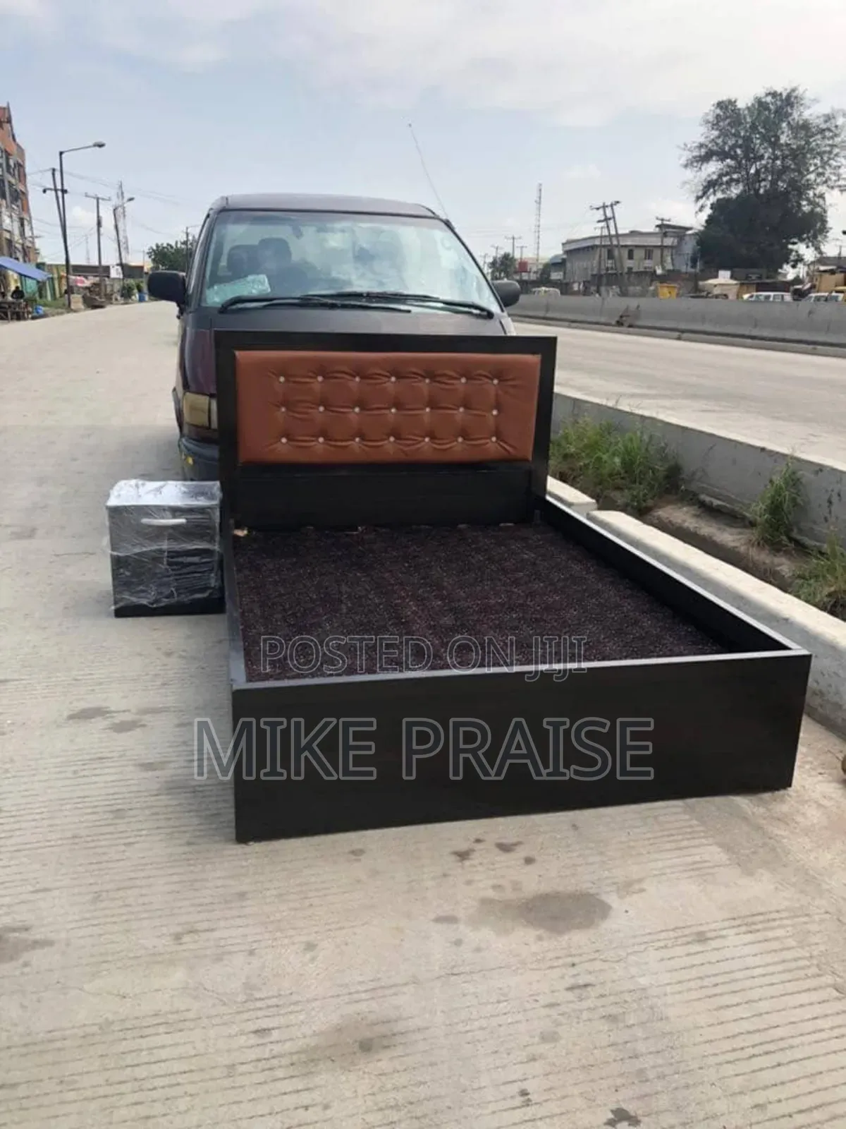 Quality 4.5 by 6 Bedframe, With a Bedside Drawer