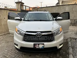 Toyota Highlander Limited V6 4x2 (3.5L 6cyl 6A) 2016 Off white