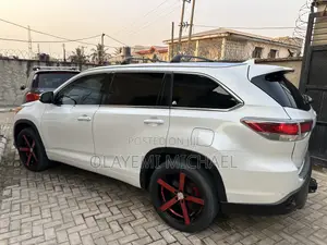 Toyota Highlander Limited V6 4x2 (3.5L 6cyl 6A) 2016 Off white