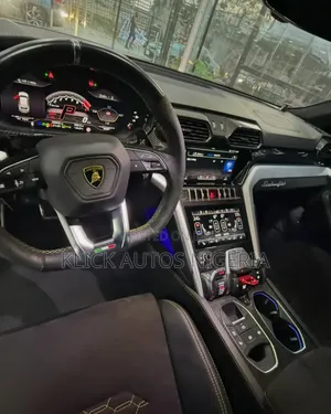 Lamborghini Urus 2022 Black