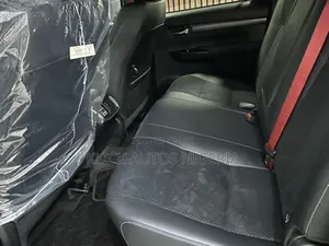 New Toyota Hilux 2025 White