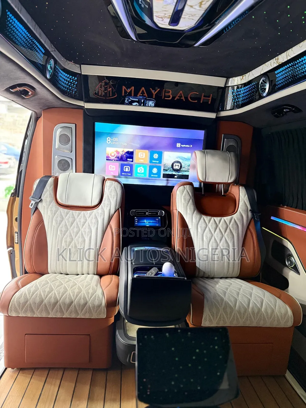 Mercedes-Benz V-Class 2024 Gold