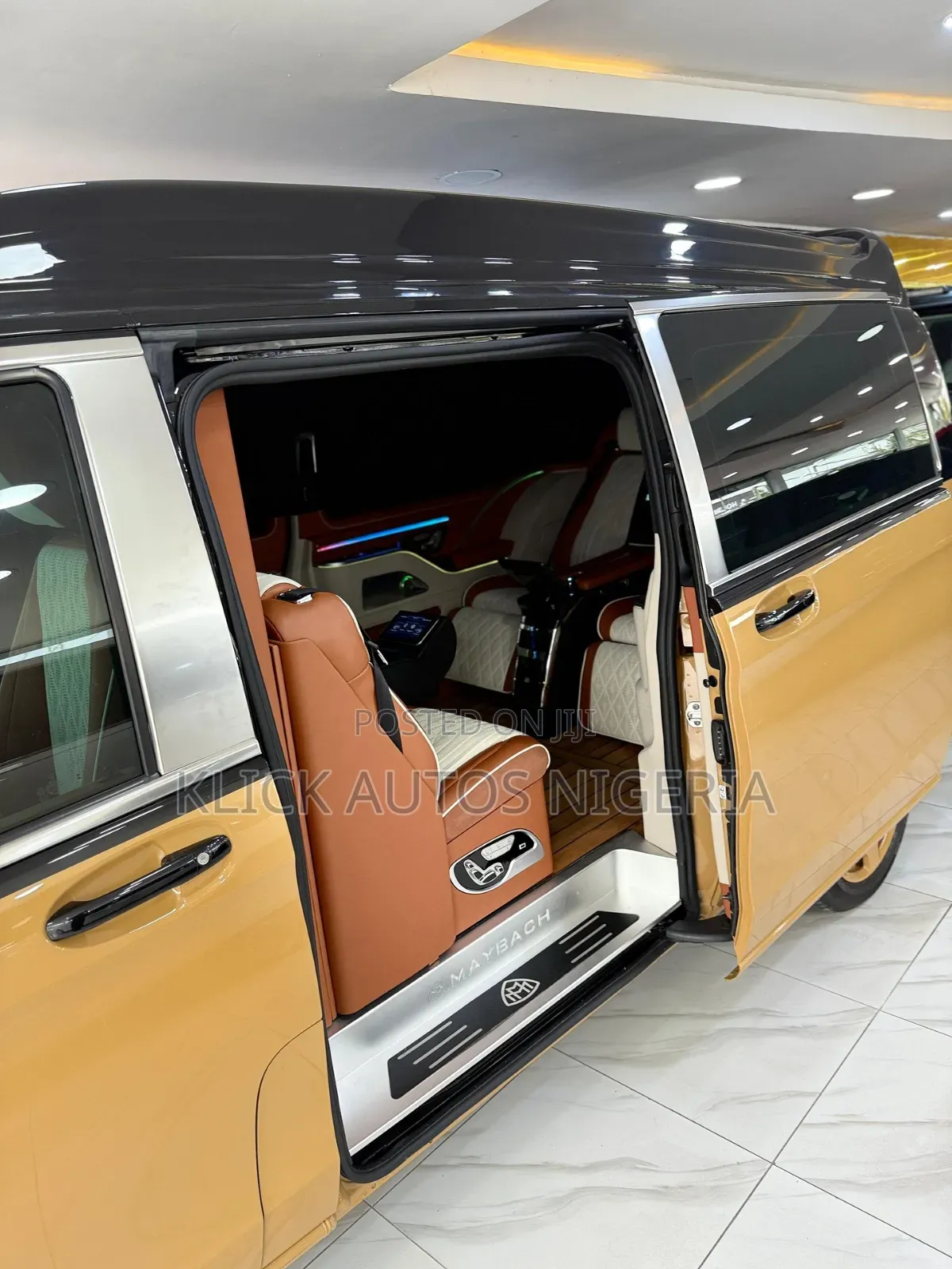 Mercedes-Benz V-Class 2024 Gold