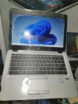 Laptop HP EliteBook 820 G3 8GB Intel Core I5 SSD 256GB