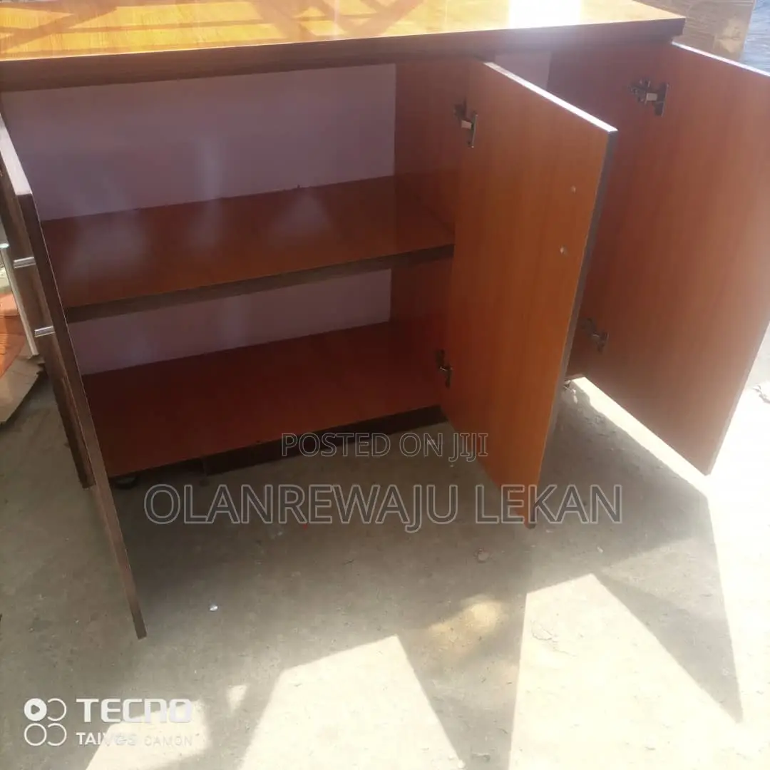 Modern 3 Doors Kitchen Cabinet