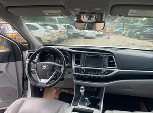Toyota Highlander Limited Platinum 4x4 V6 (3.5L 6cyl 8A) 2018 White