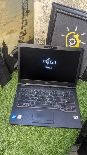 Laptop Fujitsu 8GB Intel Core i5 SSD 256GB