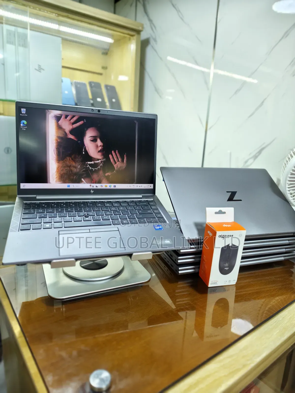 Laptop HP ZBook Firefly G8 16GB Intel Core I7 SSD 256GB
