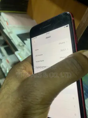Apple iPhone SE (2022) 64 GB Red