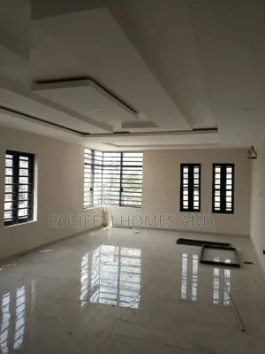 3bdrm Block of Flats in Secured Area, Ikeja GRA for rent