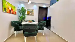 Pinnacle Sophisticated 3 Bedroom Maisonette