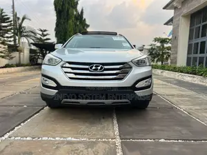 Hyundai Santa Fe GLS 4dr SUV AWD (3.3L 6cyl 6A) 2015 Gray