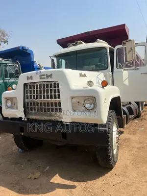 Mack Double Gear Lever Truck