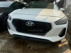 Hyundai Elantra 2018 White