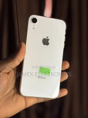 Apple iPhone XR 64 GB White