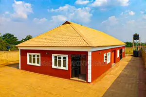 5bdrm Block of Flats in Honorable Justice, Apata for sale