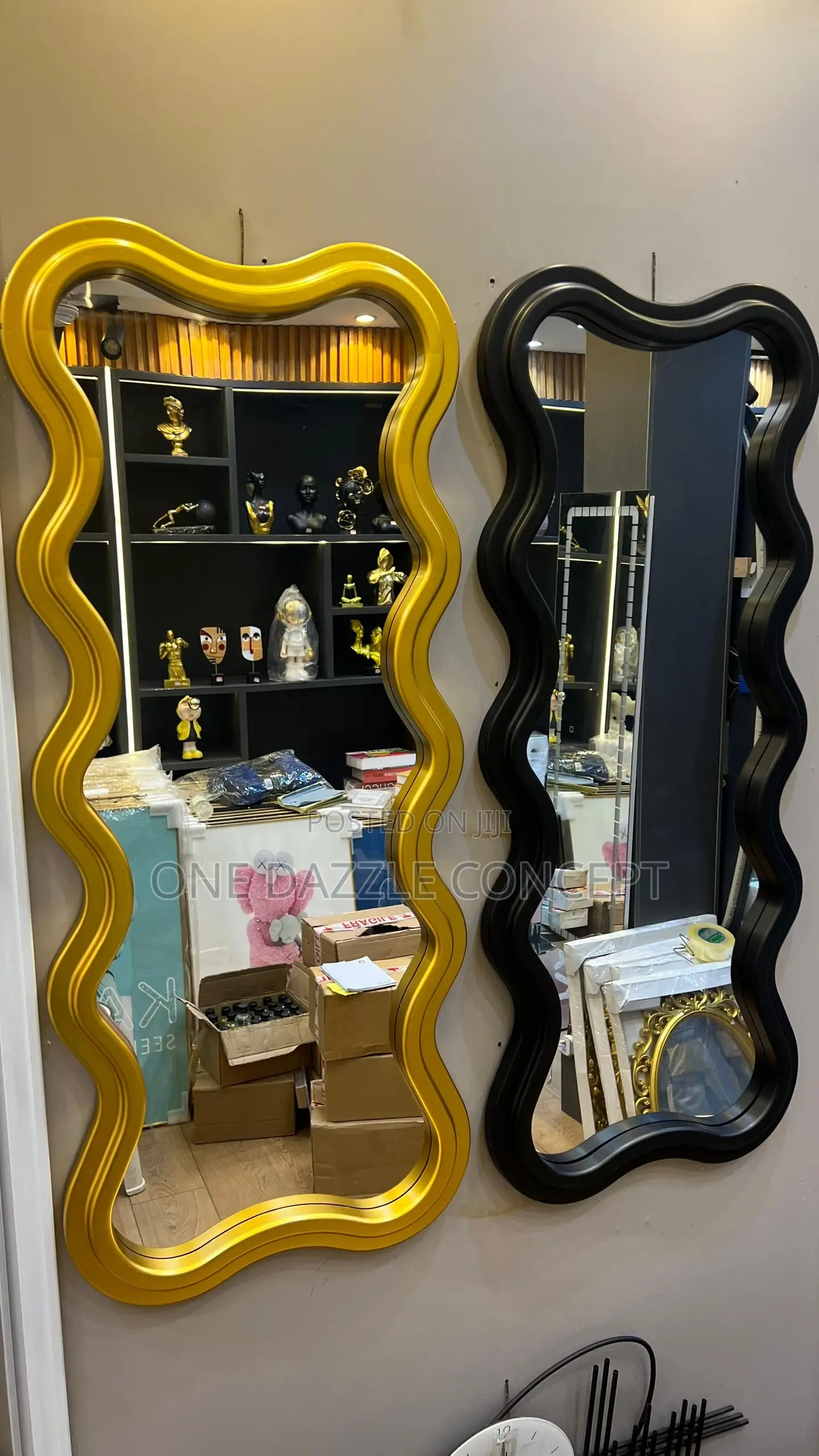 Wavy Mirror