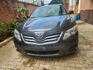 Toyota Camry LE V6 4dr Sedan (3.5L 6cyl 6AM) 2009 Gray