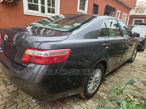 Toyota Camry LE V6 4dr Sedan (3.5L 6cyl 6AM) 2009 Gray