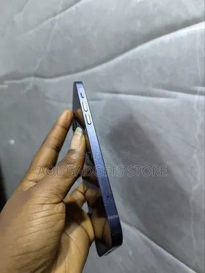 Apple iPhone 12 64 GB Black
