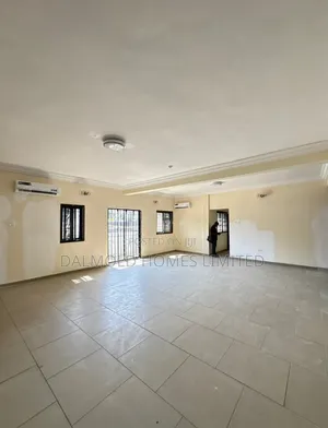 3bdrm Apartment in Lekki for rent