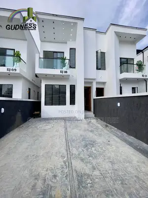 4bdrm Duplex in Ikota for sale
