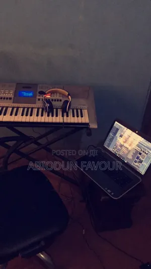 Yamaha PSR E413
