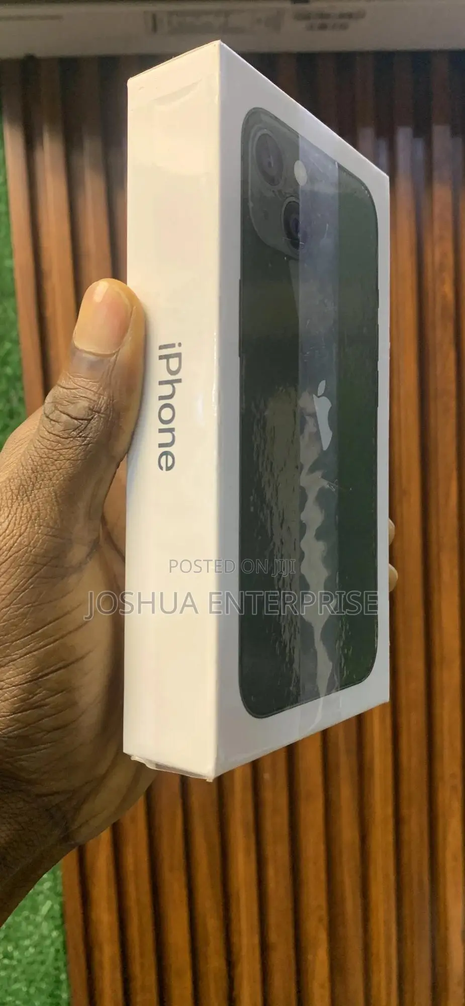 New Apple iPhone 13 128 GB Green