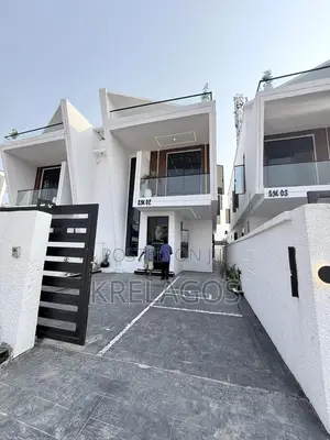 4bdrm Duplex in Ikota for sale
