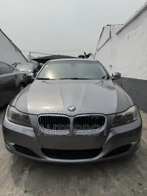 BMW 323i 2009 Gray