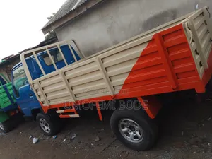Toyota Dyna 150 Petrol Truck
