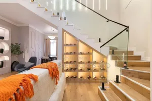 3 Bedroom Maisonette Apartment Alert