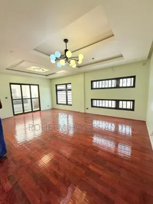 5bdrm Duplex in Secured Area, Maryland for sale