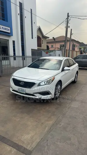 Hyundai Sonata Limited 4dr Sedan (2.4L 4cyl 6A) 2015 White