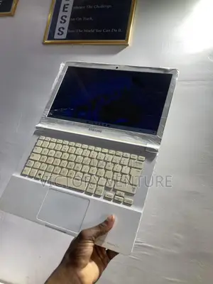 Laptop Samsung 4GB Intel Core 2 Quad SSD 128GB
