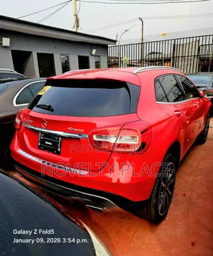 Mercedes-Benz GLA 250 2017 Red