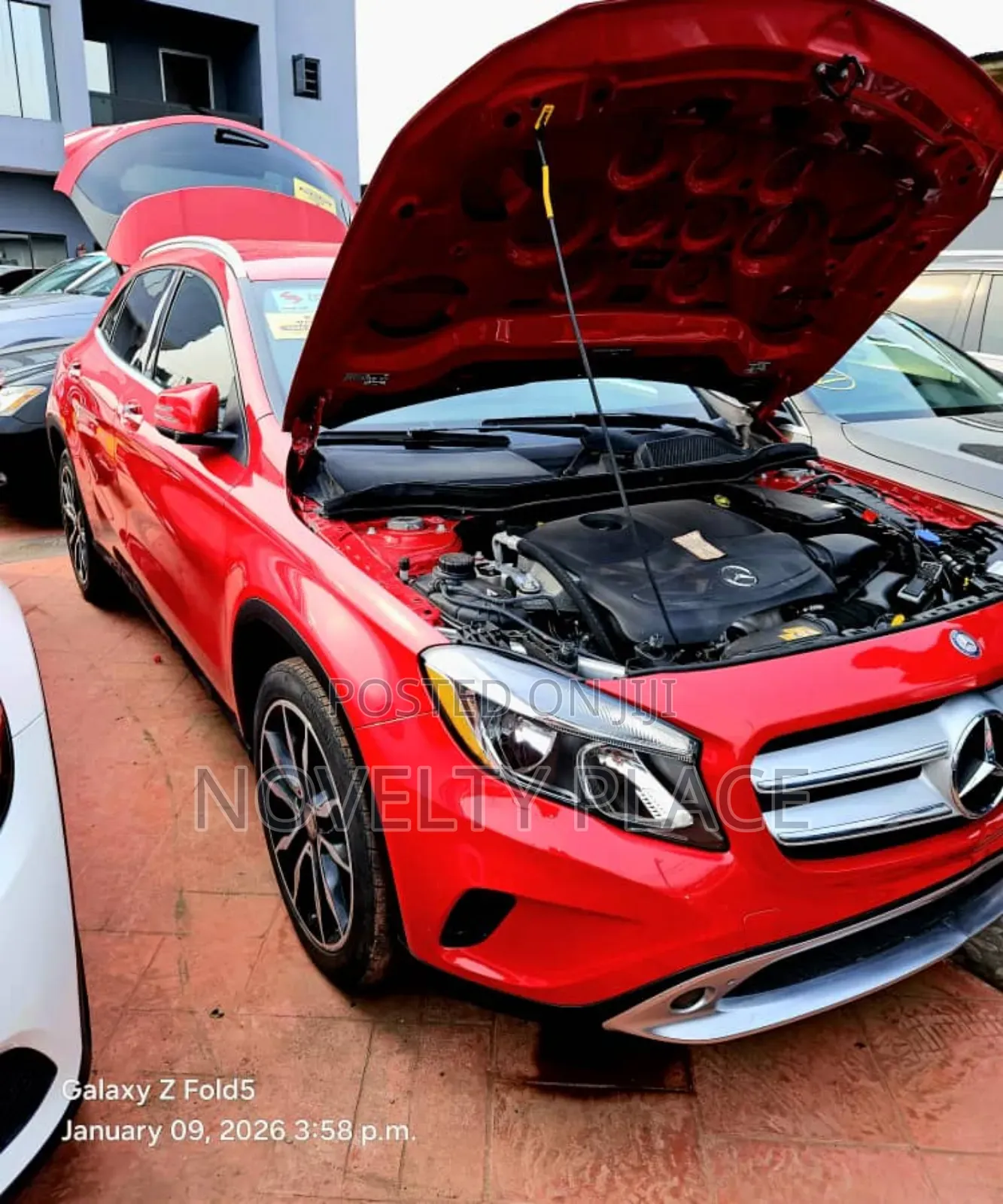 Mercedes-Benz GLA 250 2017 Red