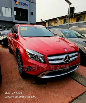 Mercedes-Benz GLA 250 2017 Red