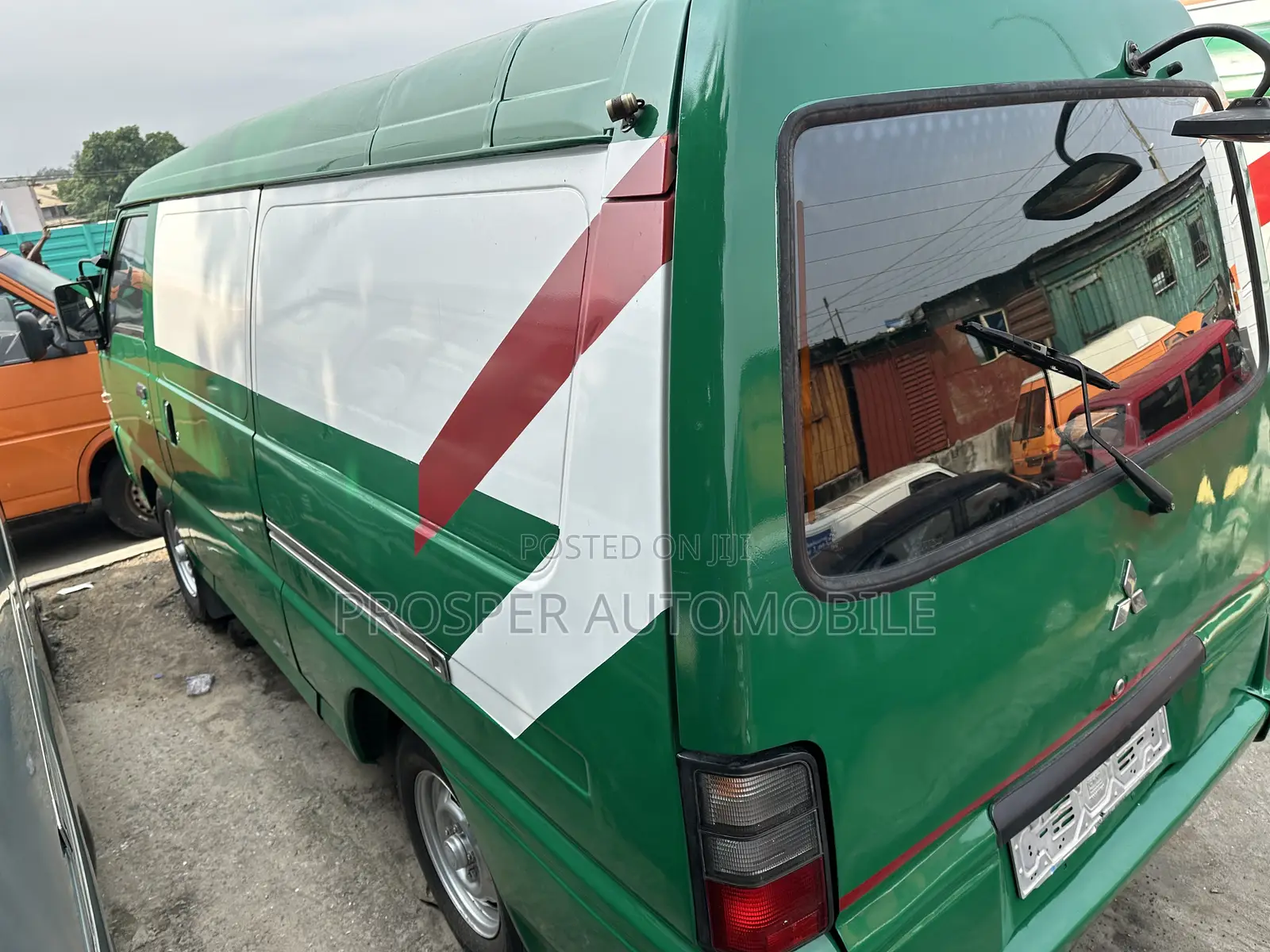 Mitsubishi Delica 2008 Green