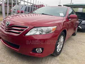 Toyota Camry XLE V6 4dr Sedan (3.5L 6cyl 6AM) 2010 Red