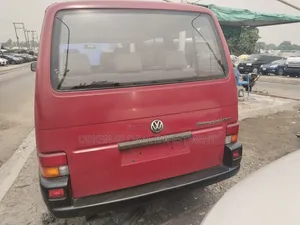 Volkswagen Transporter 2003 Red