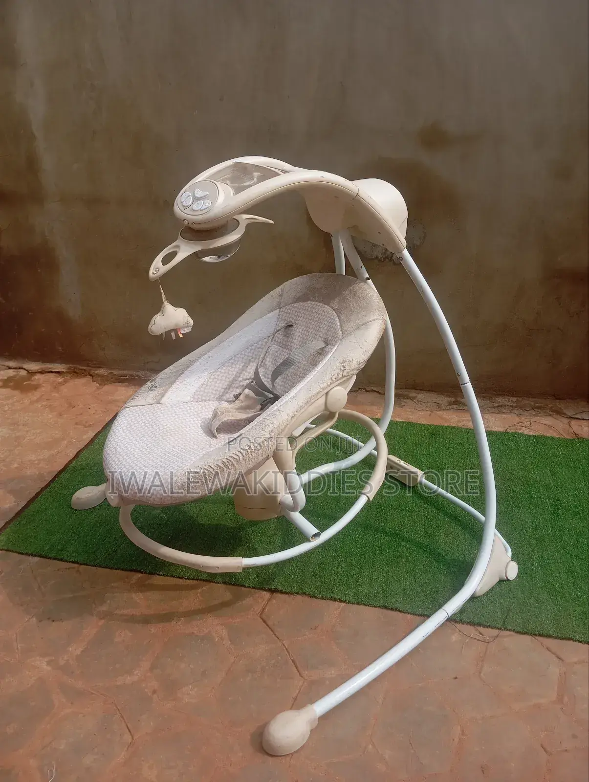 Infinity Swing