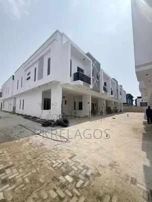 4bdrm Duplex in Ajah, Off Lekki-Epe Expressway for sale