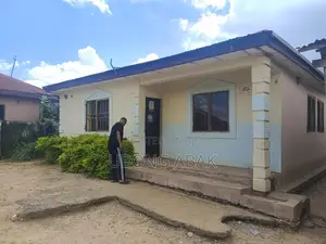 2bdrm Bungalow in Phase 1 / Jikwoyi for sale