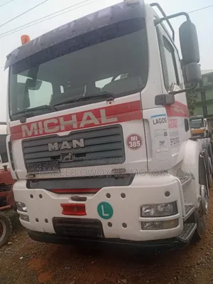 Man Diesel Tractor Head With Manual Injector