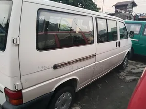 Volkswagen Transporter 2003 White