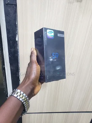 New Samsung Galaxy S9 64 GB Purple